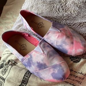 Comfortable Shoes, Size 7/8, Pink/Purple/White:)